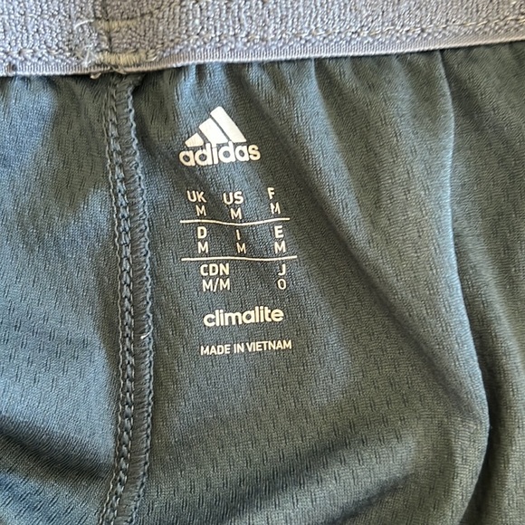 Adidas shorts - Picture 3 of 3